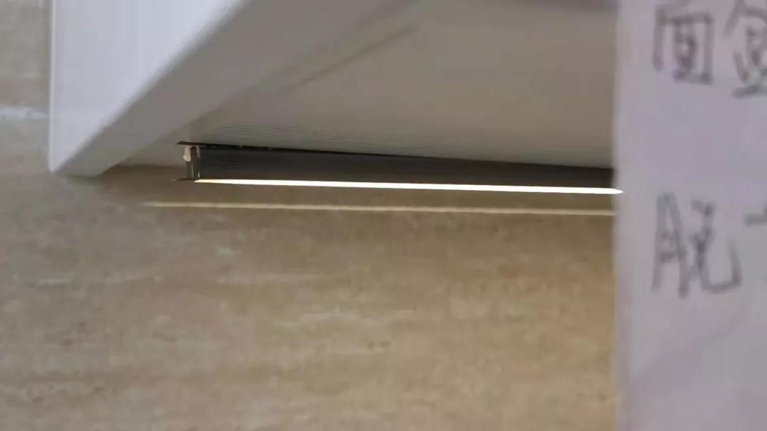 成都惊现“柱子房”？奥园广场精装公寓问题百出，业主直呼退房