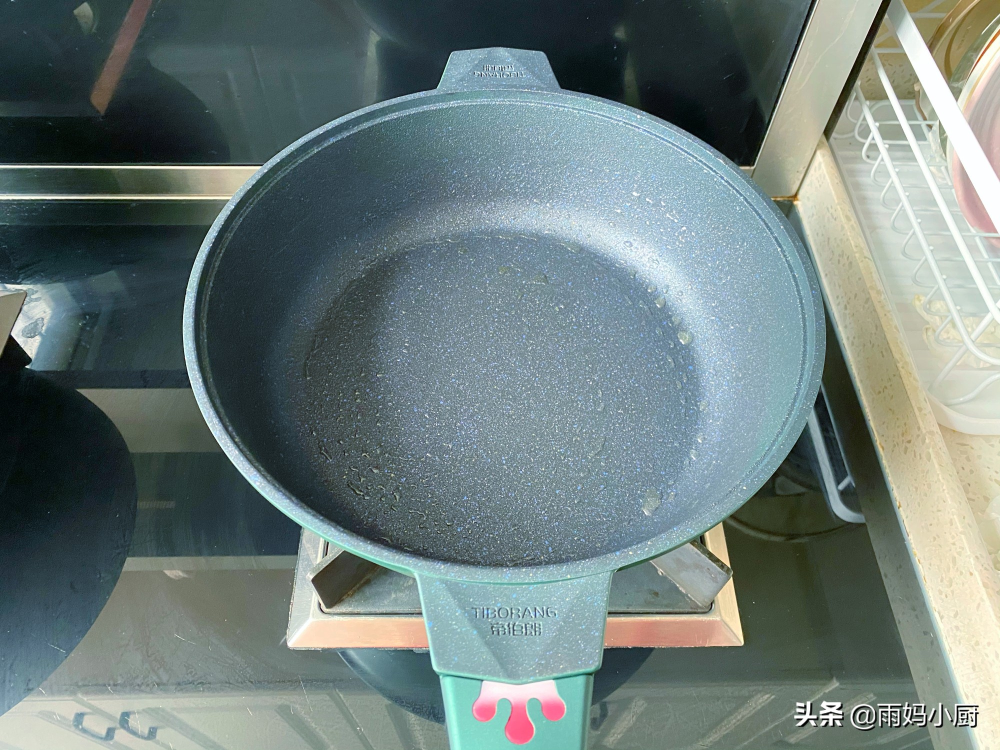 10分鐘快手窩蛋餅，金黃誘人又美味，用來當早餐營養加倍