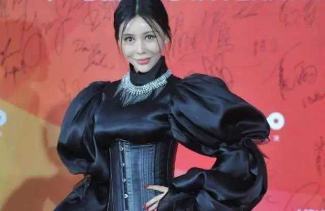 整容失败的10位明星，谁堪称“阴影”之最？