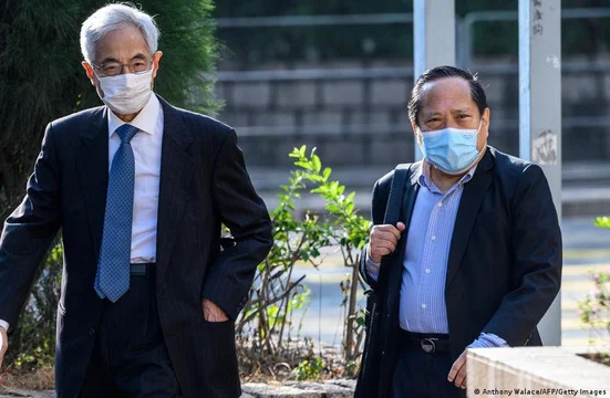 香港三大汉奸被赛马会踢出局！尊贵身份黄粱一梦，注定要遗臭万年