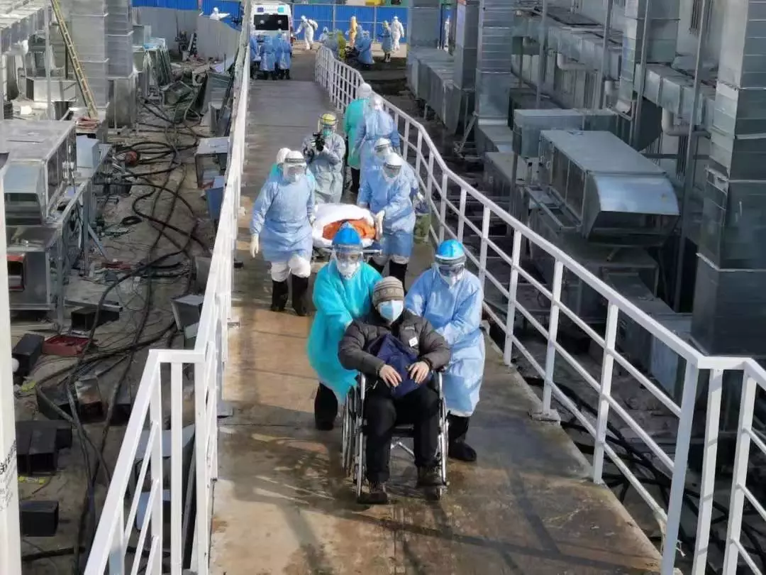 向英雄致敬战疫勇士　向抗疫英雄们致敬的正能量说说