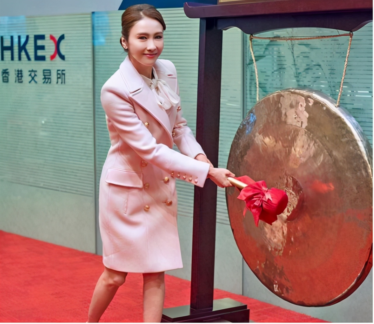杨怡罗仲谦宣布改名，新名字寓意多子多福，黎姿也曾为生子改名