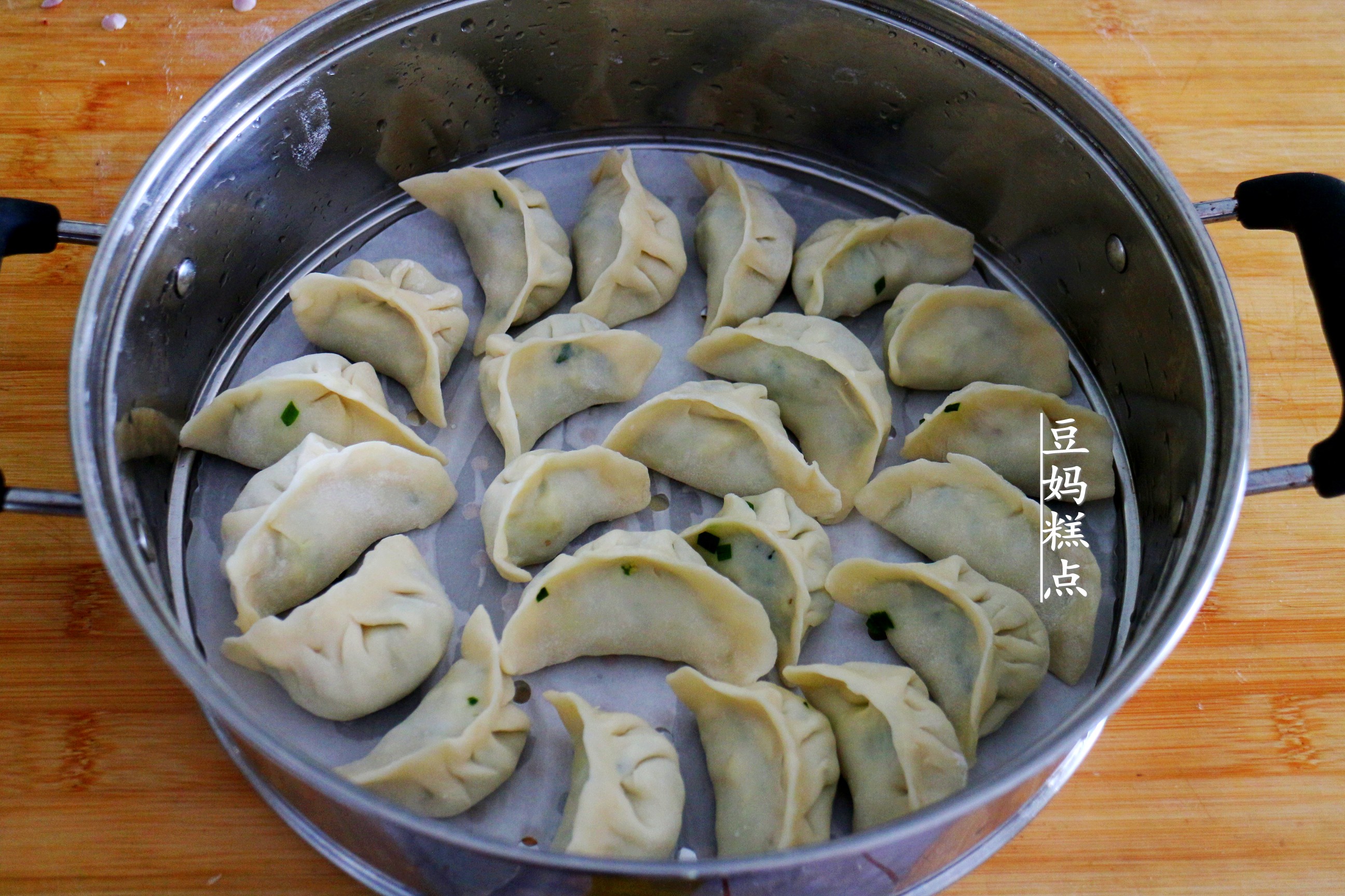 春天的韭菜，一定要這樣吃一回，軟糯多汁，太香了