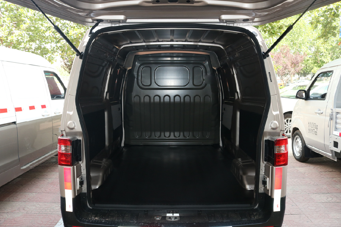 面包车里的性价比王者，华晨鑫源金杯小海狮X30超享型