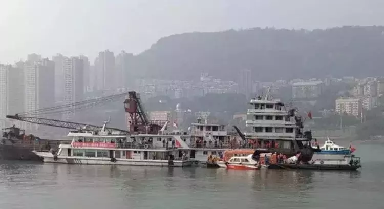 重庆公交坠江真相:别喊冤,没有一个人完全无辜!
