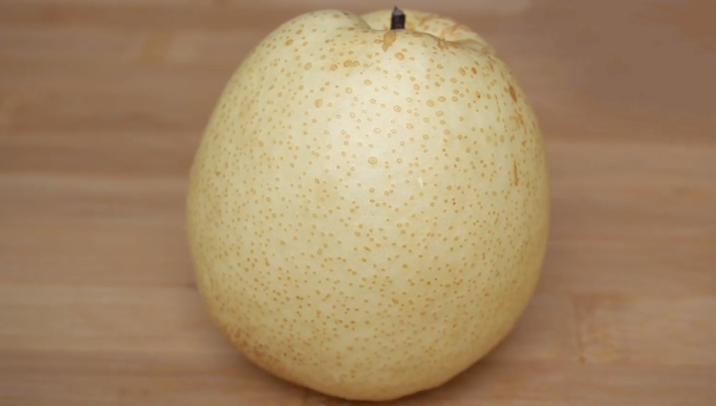 雪梨加生薑，作用真是厲害，現在知道也不晚，冬天家人常喝身體好