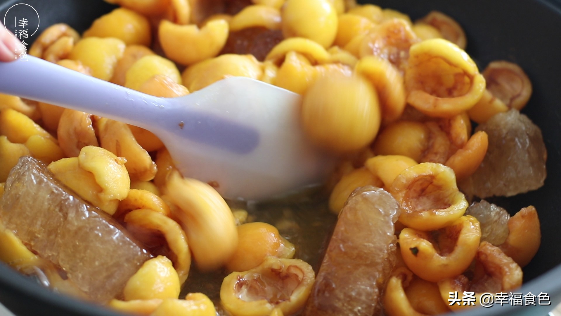 教你在家自制枇杷膏，天然工序小火慢熬，清爽润甜喝不够