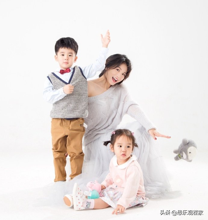 Defer 2 leave end of the year sow! Relative osmund daughter changes body expression to wrap, old father of exposure of Huang Ying's son " privacy "