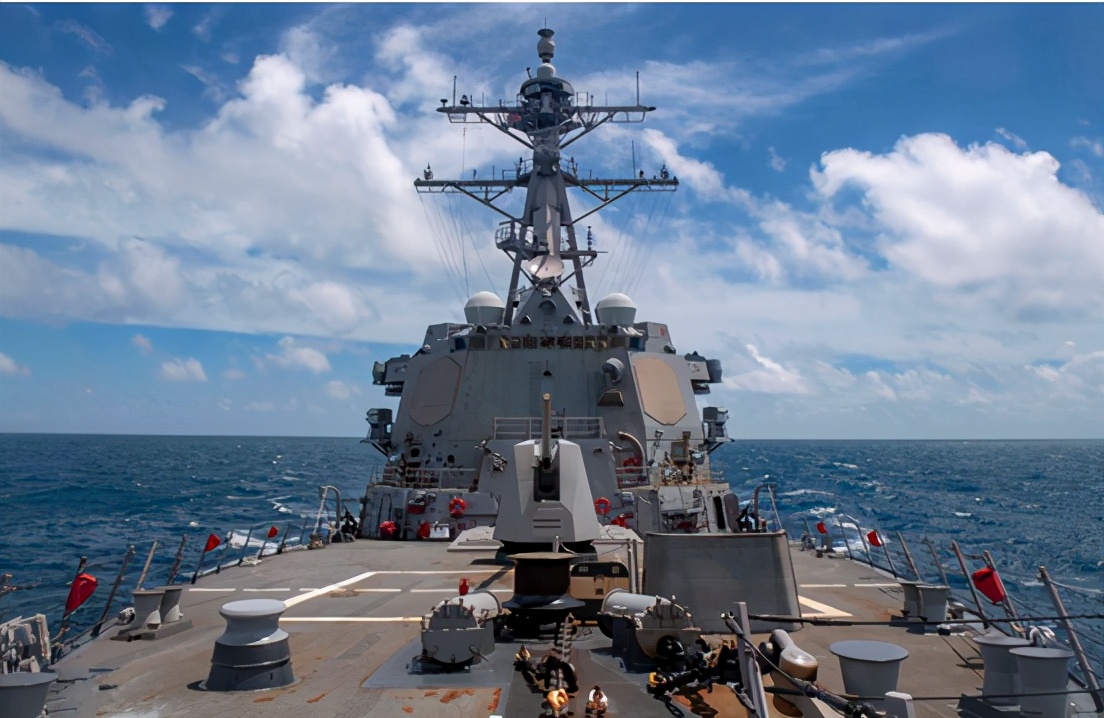 中美兩國軍艦在台島邊緣擦肩而過，獨派又興奮了：杜絕對岸襲擊戰