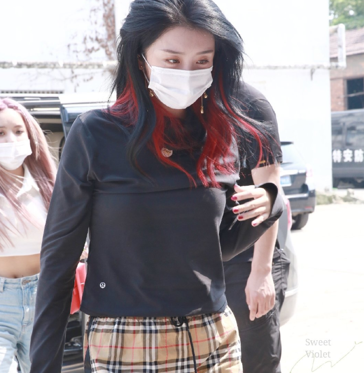 THE9生图曝光，谢可寅陆柯燃发色亮眼，我却被安