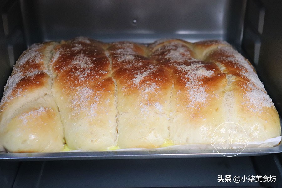 图片[12]-懒人面包做法 不用揉出膜 3折一拧 简单一做 个个松软还拉丝-起舞食谱网