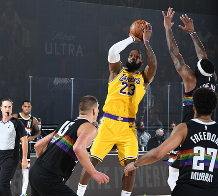 馬龍吐槽失風度？名記曬數據打臉：西決4戰，湖人金塊總罰球相同