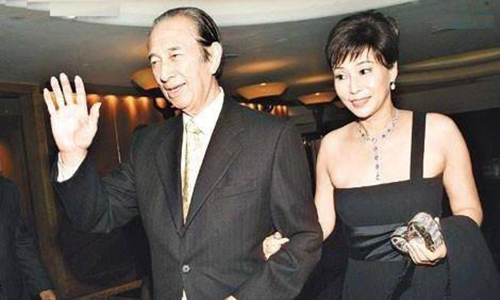 “赌王”何鸿燊 仅靠药物“续命”？子女夺权矛