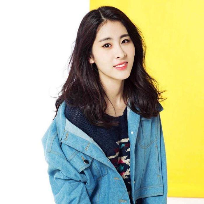 Hua Chenyu birthday, zhang Bichen sends don't bother to see me out the blessing can be paid close attention to, nod an assist everybody uses by oneself head