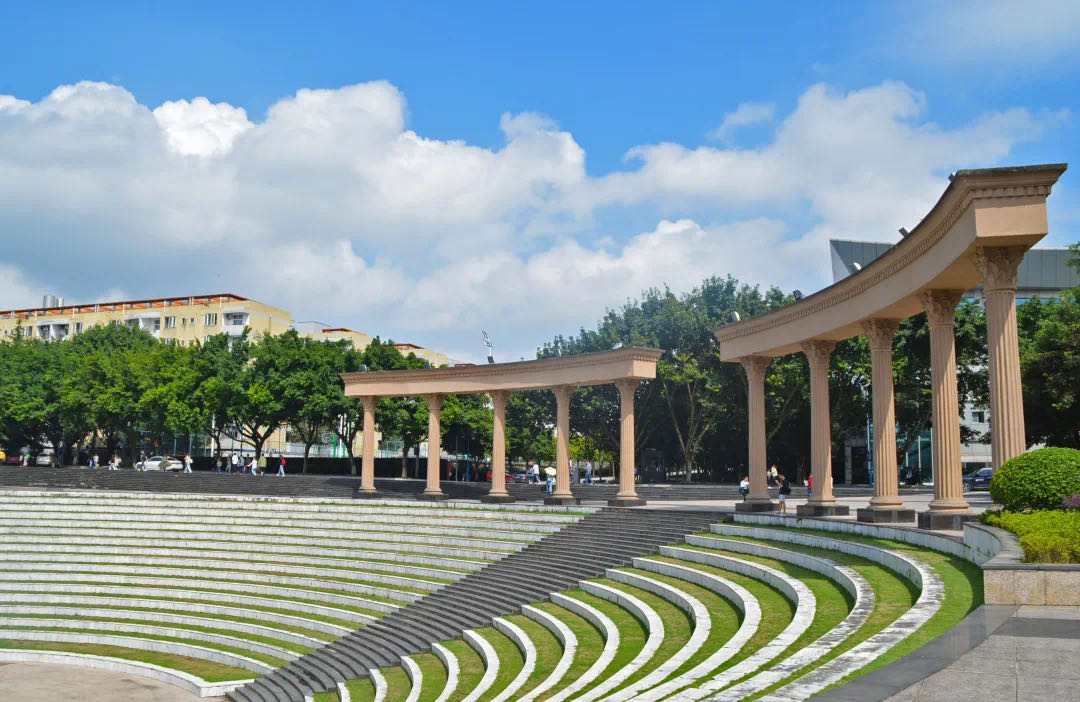 重庆考生最喜欢报考哪里的大学？本地很吃香，成都是第二优选