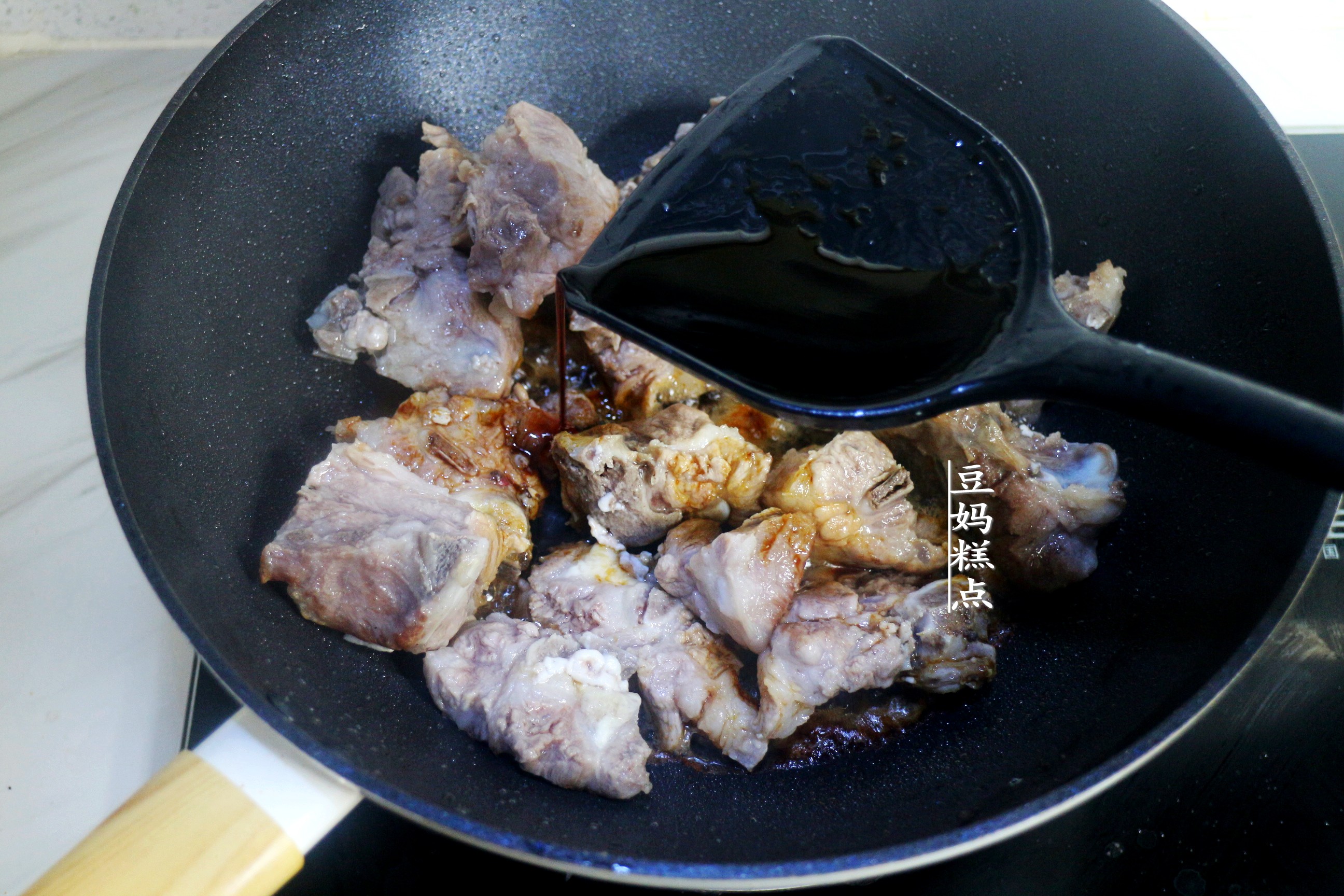 天冷了，蘿蔔這樣燉，香味十足入口即化，孩子特別愛吃