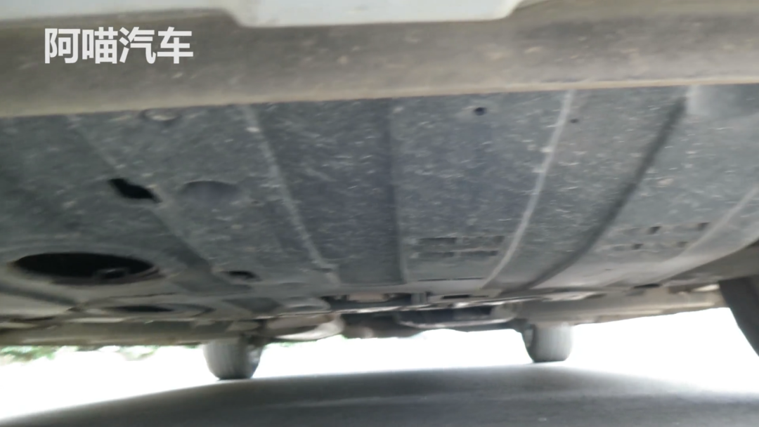 底盤有必要做防護(hù)嗎？發(fā)動(dòng)機(jī)護(hù)板和底盤裝甲哪種好？影響散熱嗎？