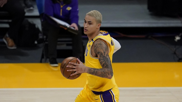 Lake person wins a ball to be oppugned! Does Zhan Huang make cruel food group? Be defeated by hart to win king, hit powerful group 8-13