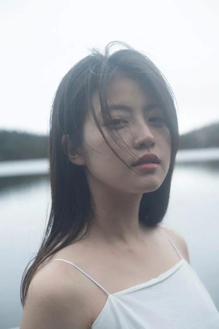日本女星俏脸清纯今田美樱最新写真图片