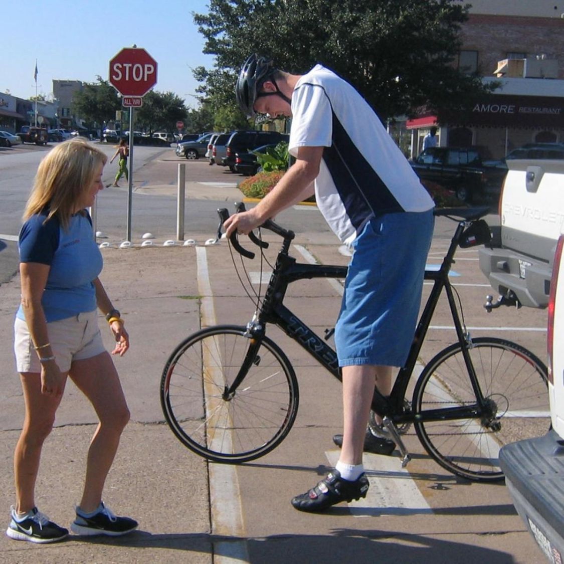 悲剧！王治郅昔日队友确认瘫痪，身高2米29，比