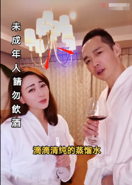 演員李婷宜直播情緒崩潰，哭訴自己被套路，曾錯(cuò)過“小燕子”一角