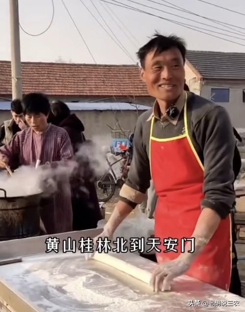 山东拉面哥被迫停业恳求放过，“疯狂”的自媒体人：你们该回家了