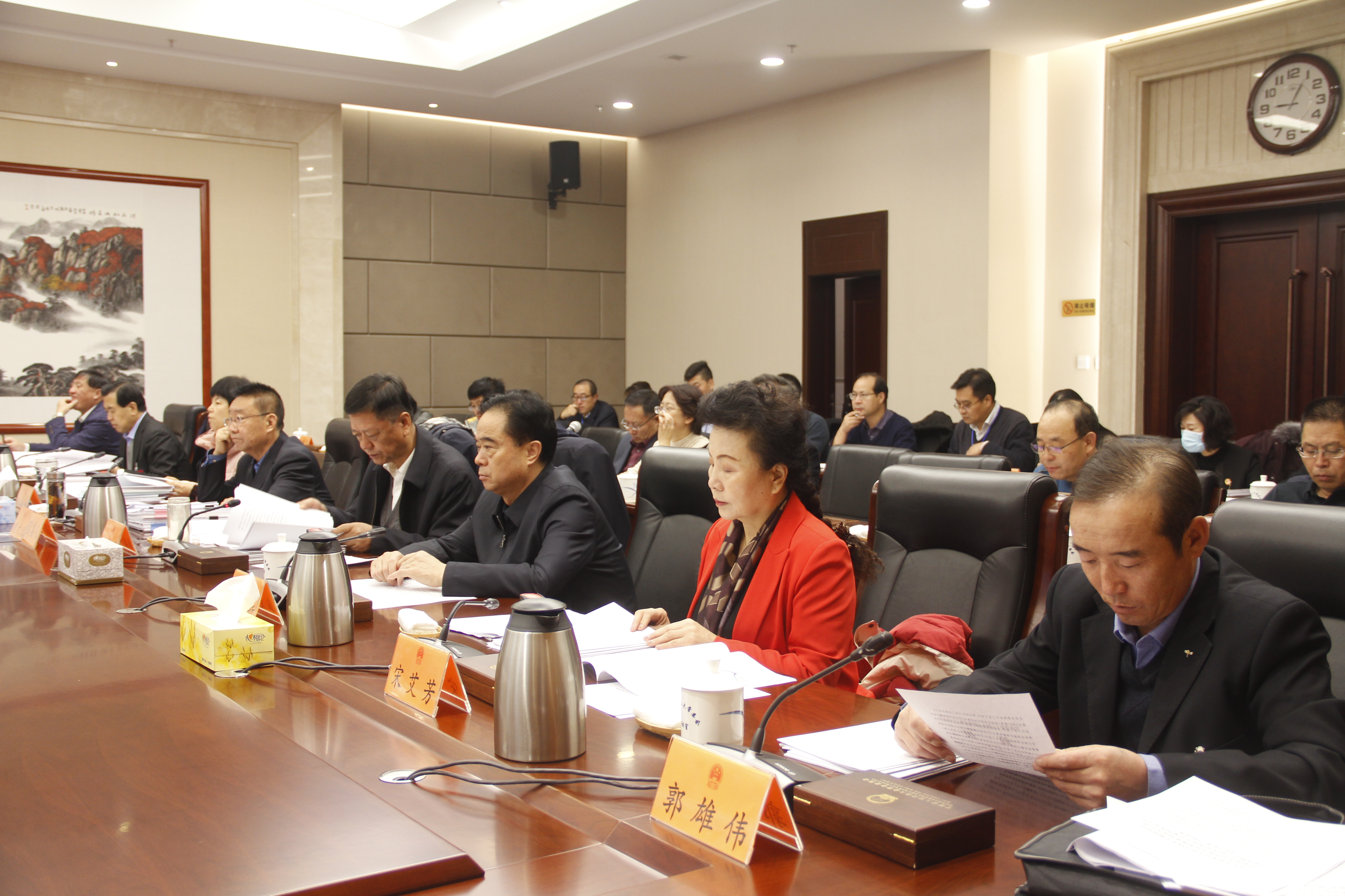 省人大常委会审议甘肃省中医药条例草案