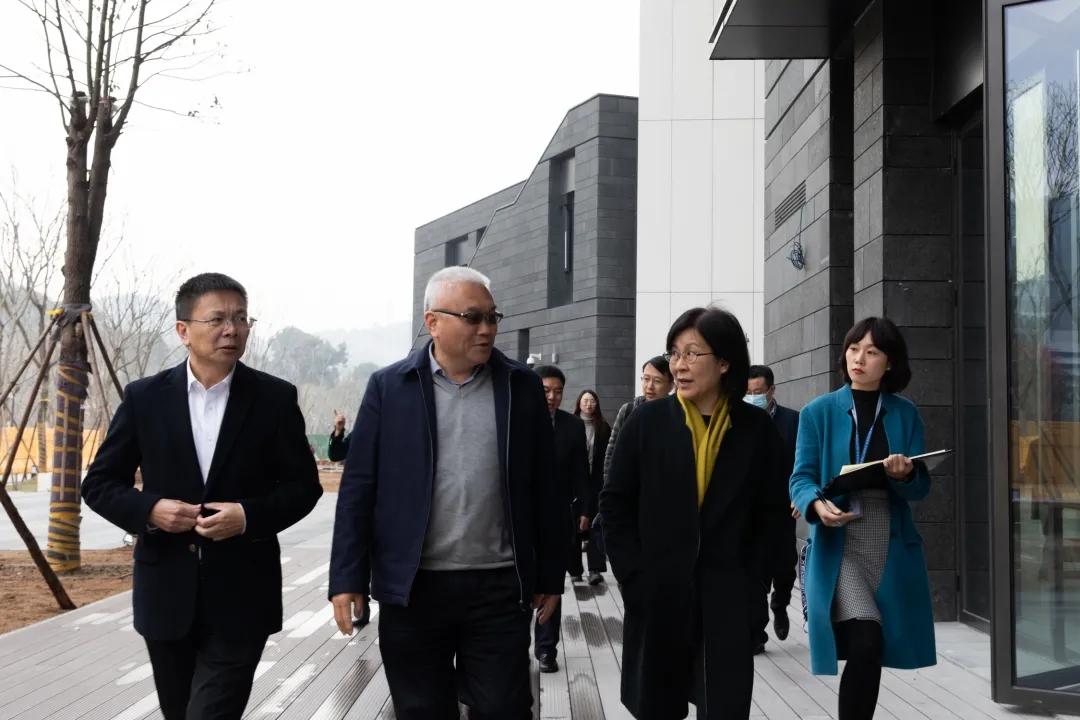 江西省外办赵慧主任一行来访温州肯恩大学