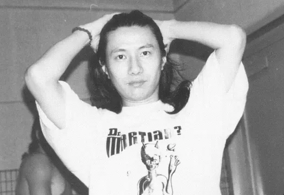 郑钧的摇滚人生，和他一生中爱过的2个重要女人