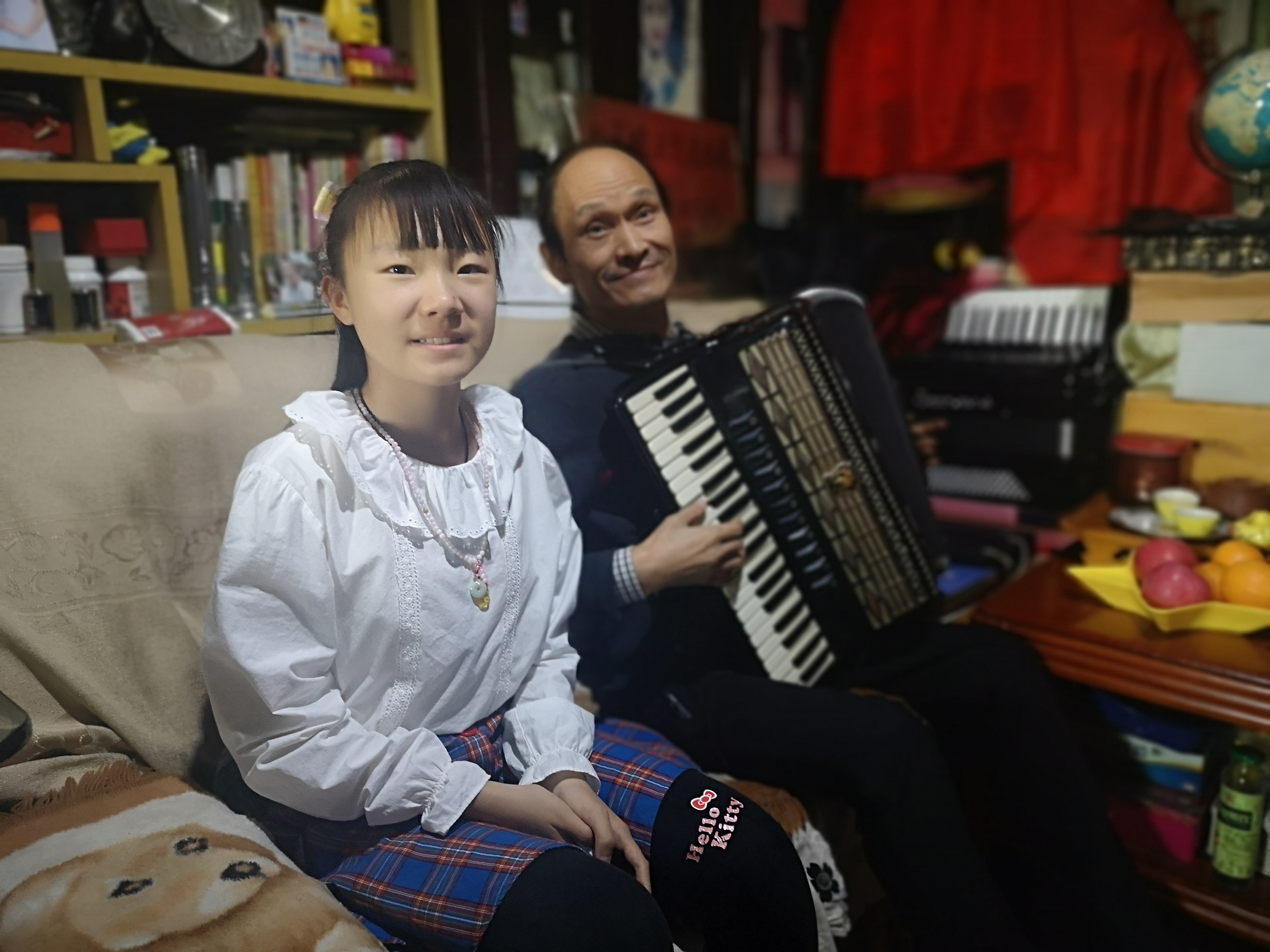 小才女孙启悦丨出个人MV的她唱歌表演样样在行，想拍电影当主演