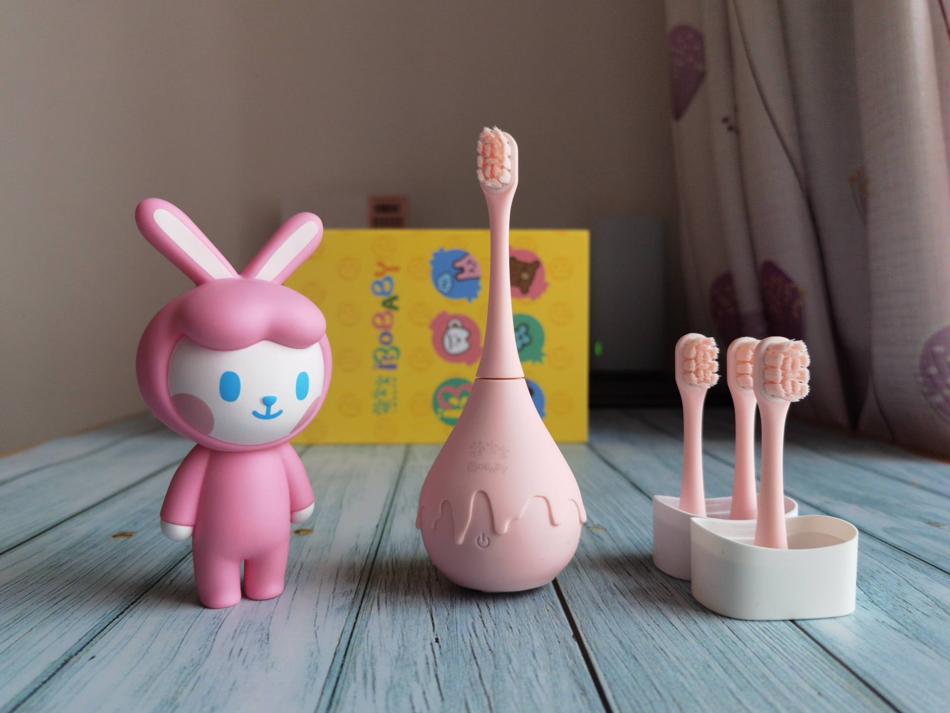 儿童电动牙刷怎么选？COMBO咸蛋超人联名款贴心呵护宝宝稚嫩牙齿