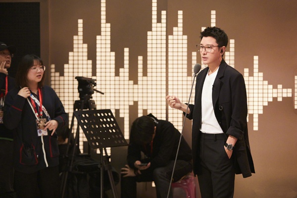 贾乃亮真实性格被揭？岳云鹏称其爱表演，郭京