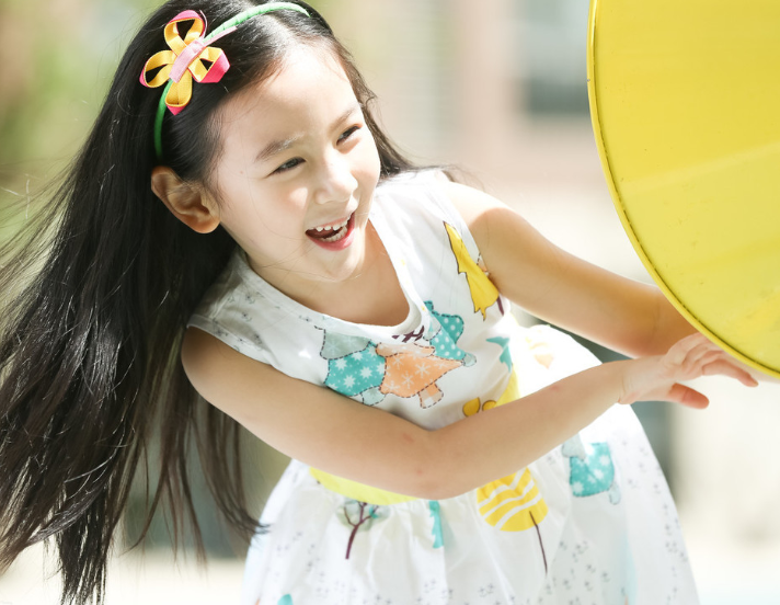 养女“戒3欲”，养儿“有3忌”，并非迷信，这么做孩子会更优秀