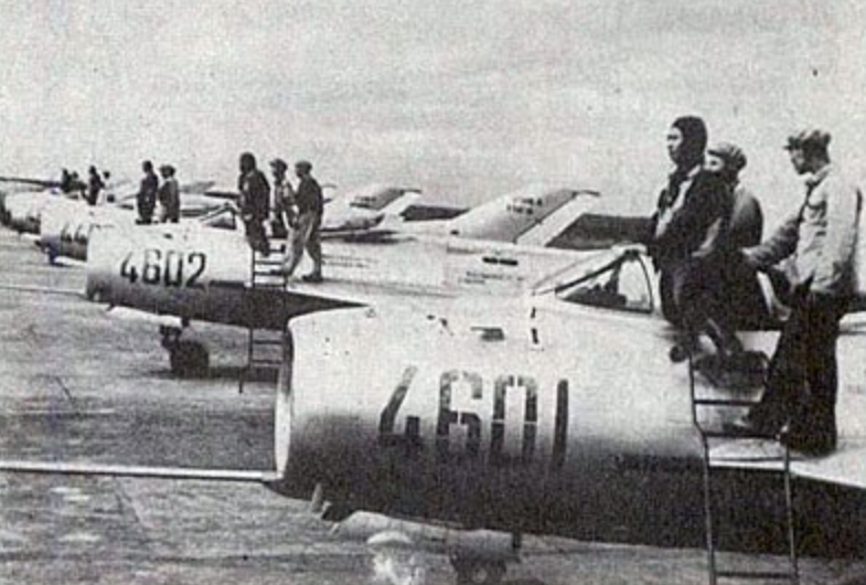 1965年，中美在海南空战17分钟，我军一弹未发，为何美军死伤惨重