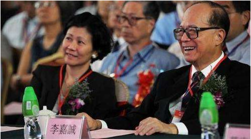 微信也得靠边站,“脸书”市值超5万亿,意外成就了这个中国老头