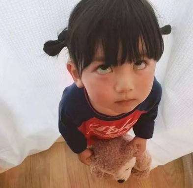 李玫瑾育儿教授：低情商的娃，吃饭时这几种表现，父母要及时纠正