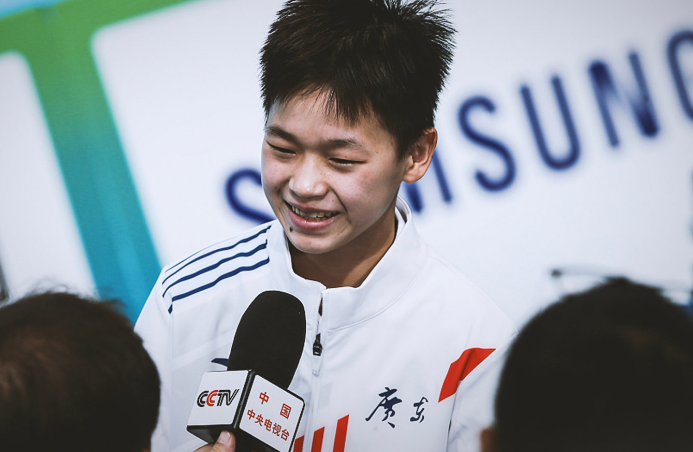 期待！全红婵要上电视，逛游乐园被全程跟拍，国庆假期连播2天