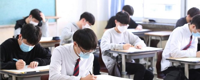 高三刚刚复学，接到两名学生确诊，66所学校再次