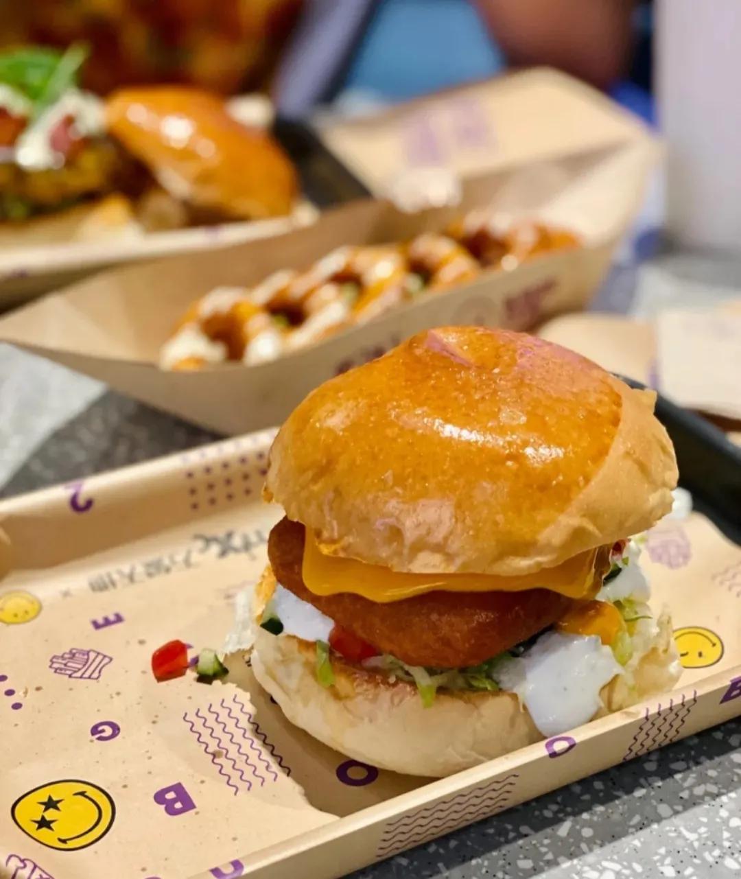 Shenzhen exceeds 5 times this inn of beautiful type hamburger, hamburger is not built to biscuit greatly