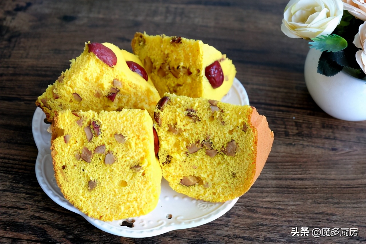 早餐蛋糕自己做，用料簡單做法更簡單，不用烤箱更輕鬆，香甜美味