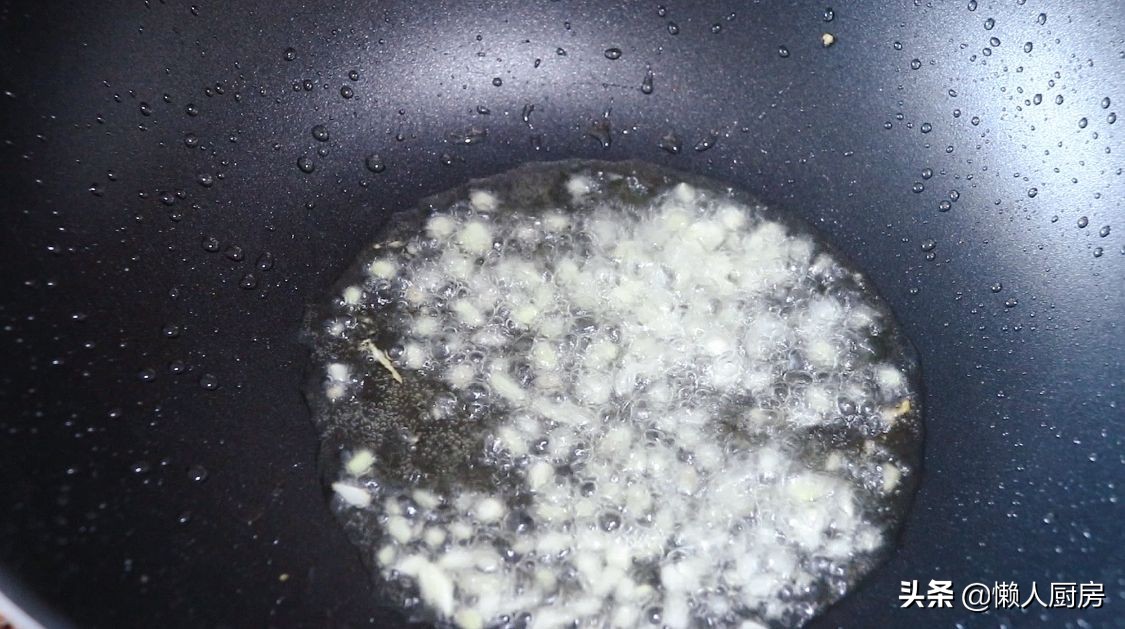 這是快手家常菜絲瓜炒肉片，豬肉這樣上漿，吃著嫩滑