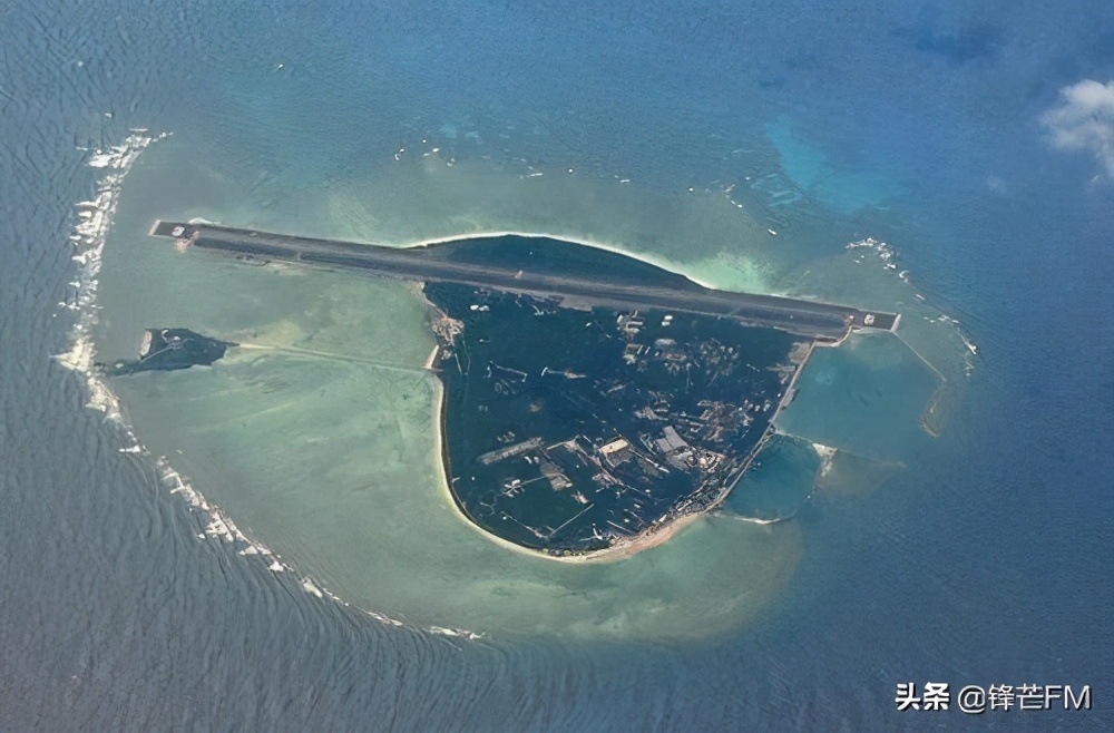 南海群岛四大飞机跑道，最短的2700米，可部署上百架战斗机