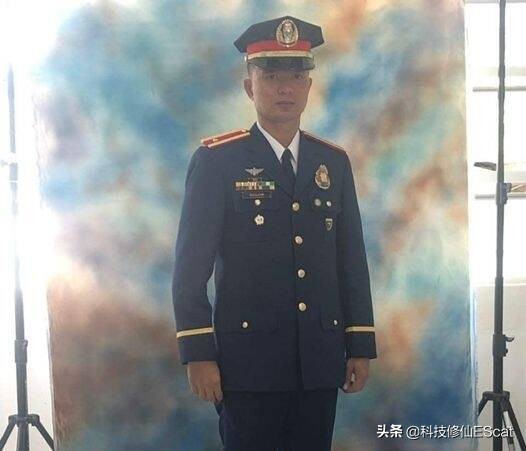 一印度男子参与斗鸡，意外被鸡伤了性命。斗鸡