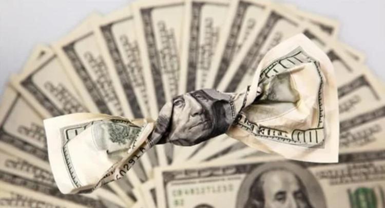 今后美国霸权将动摇？世界各国忙着“去美元化”，人民币顺势而上