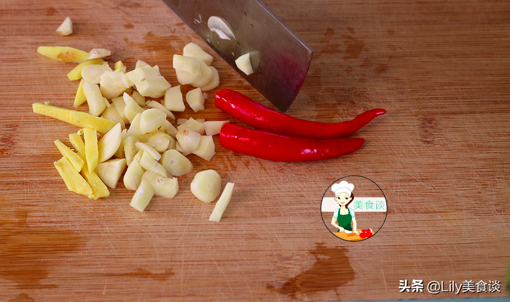 大蝦這樣吃最過癮，比水煮入味，比油炸健康，燜一燜，3分鐘出鍋