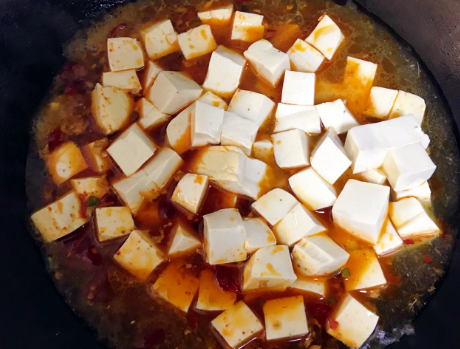 图片[5]-红烧豆腐时先煎炸还是直接炖？教你正确做法豆腐入味还不易碎-起舞食谱网