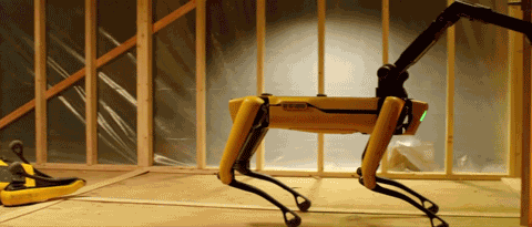 波士顿动力“机器狗”更新至2.0版，样子不酷了