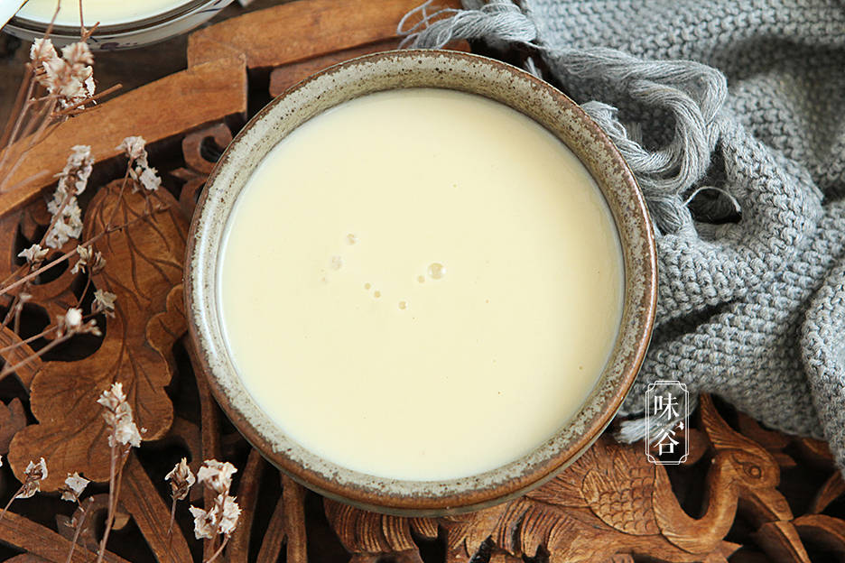 天太热，多给家人喝这豆浆，比喝牛奶好，清热去暑气，嗓子不难受