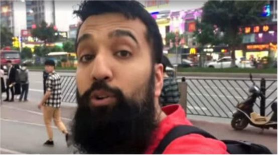 印度小伙来中国旅游，购物傻眼了：中国人买东西不给钱