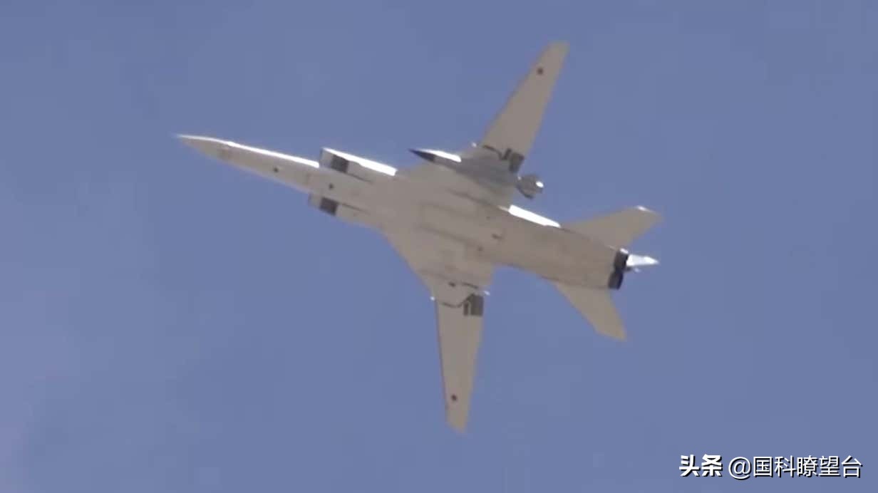 �����ĵ�Ӣ����ĸ���ͱ���ɢ���켣һ����̬���ں�������������